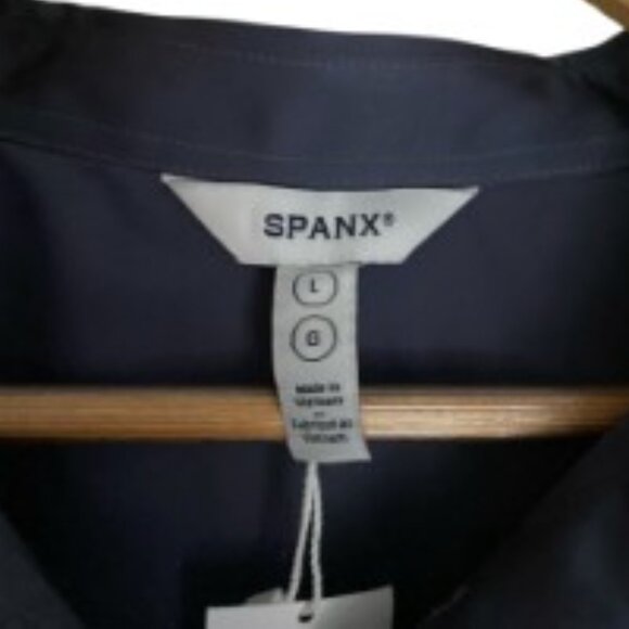 NWT Spanx Better Than Silk Button Down Shirt Large - Picture 2 of 5